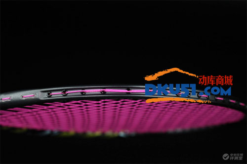 YONEX尤尼克斯 NF800LT 羽毛球拍体验评测 轻量却不可被轻视